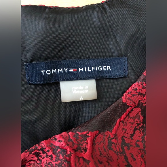 Elegant Red Tommy Hilfiger Dress. Size 6. Red Black Floral. Embroidered. Pleated - Picture 2 of 3